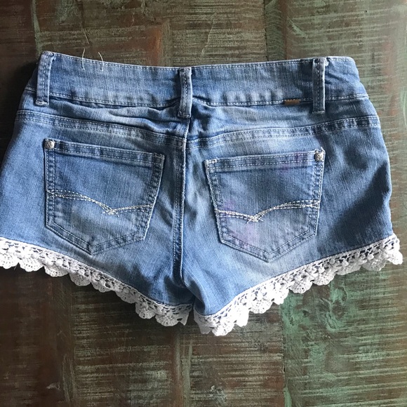 Jeans Shorts Size 0 - Picture 3 of 4
